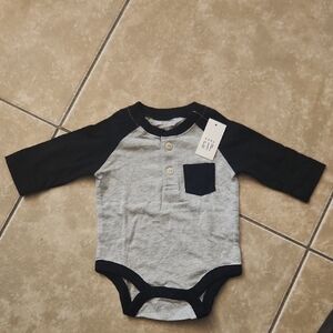 Gap Baby Gray and Black Long Sleeve Baby Onesie